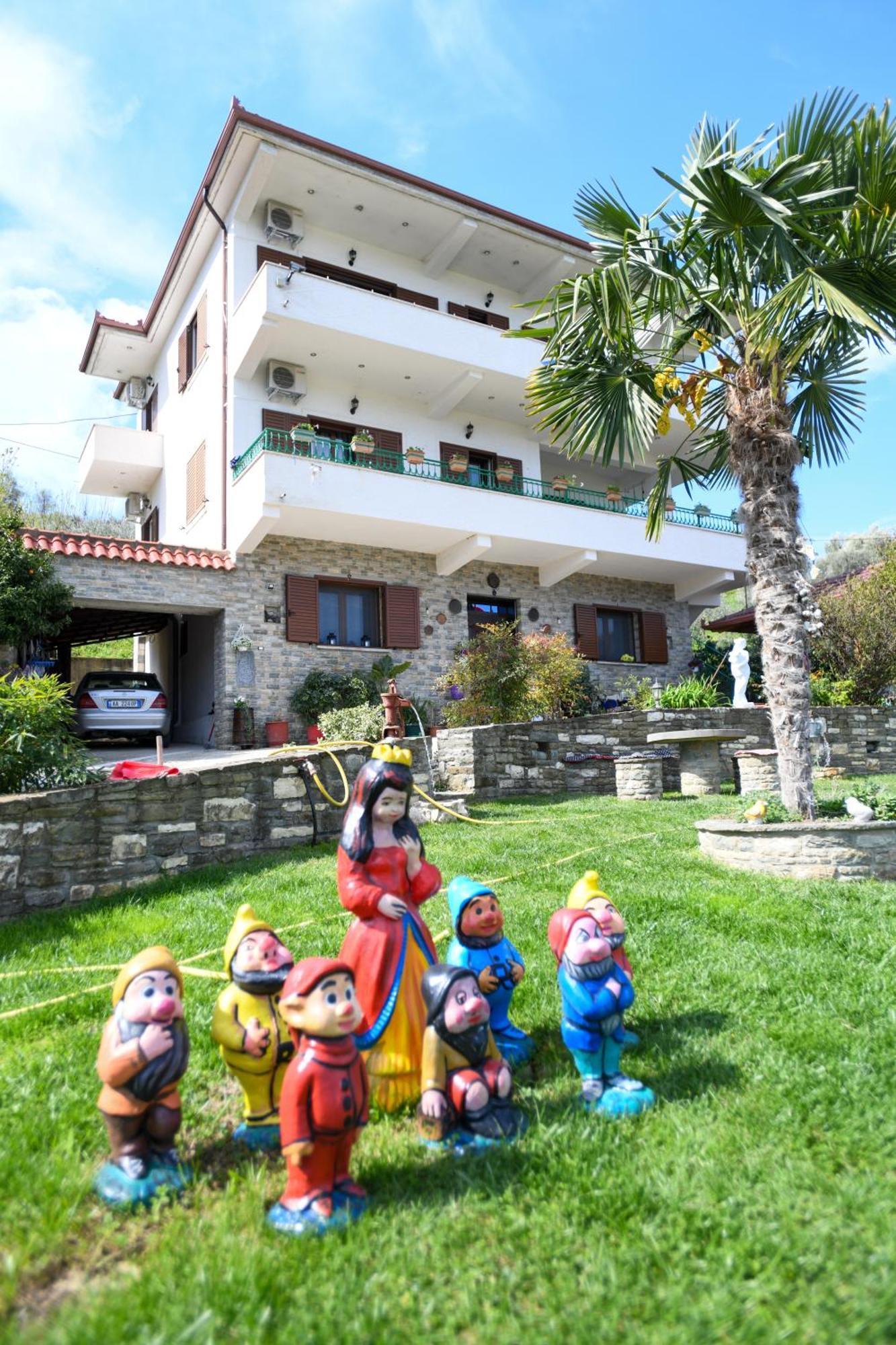 Villa Solitude Berat Exteriér fotografie